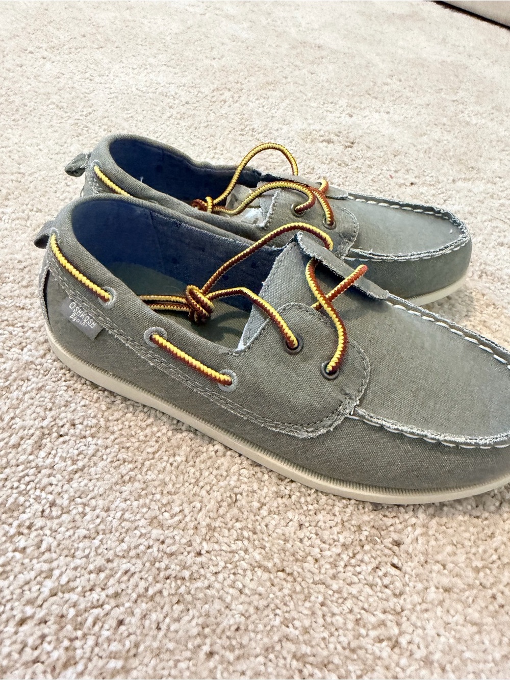 Oshkosh boat shoes